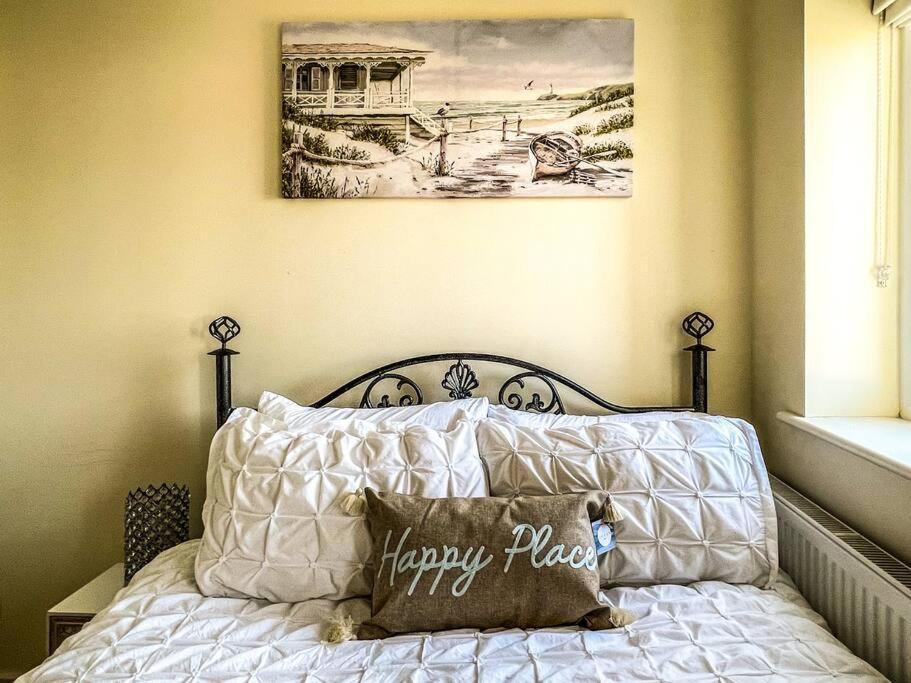 Soho Beach Apartment With Fabulous Sea View And 2 Minutes To The Beach With Free Parking And Netflix Μπόρνμουθ Εξωτερικό φωτογραφία