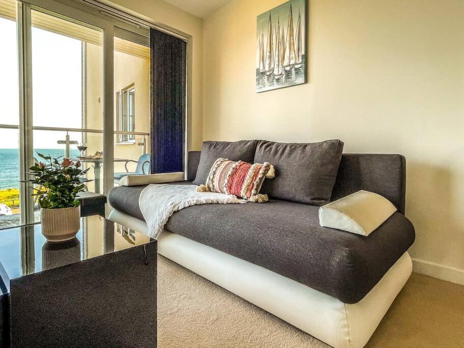 Soho Beach Apartment With Fabulous Sea View And 2 Minutes To The Beach With Free Parking And Netflix Μπόρνμουθ Εξωτερικό φωτογραφία